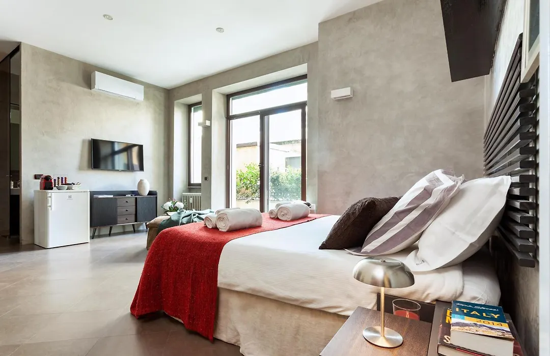 San Babila Suite-1